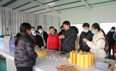 巾幗綻芳華，監(jiān)管顯擔(dān)當(dāng)——市市場監(jiān)管局組織開展“三八”婦女節(jié)主題活動(dòng)，助推優(yōu)質(zhì)經(jīng)營服務(wù)
